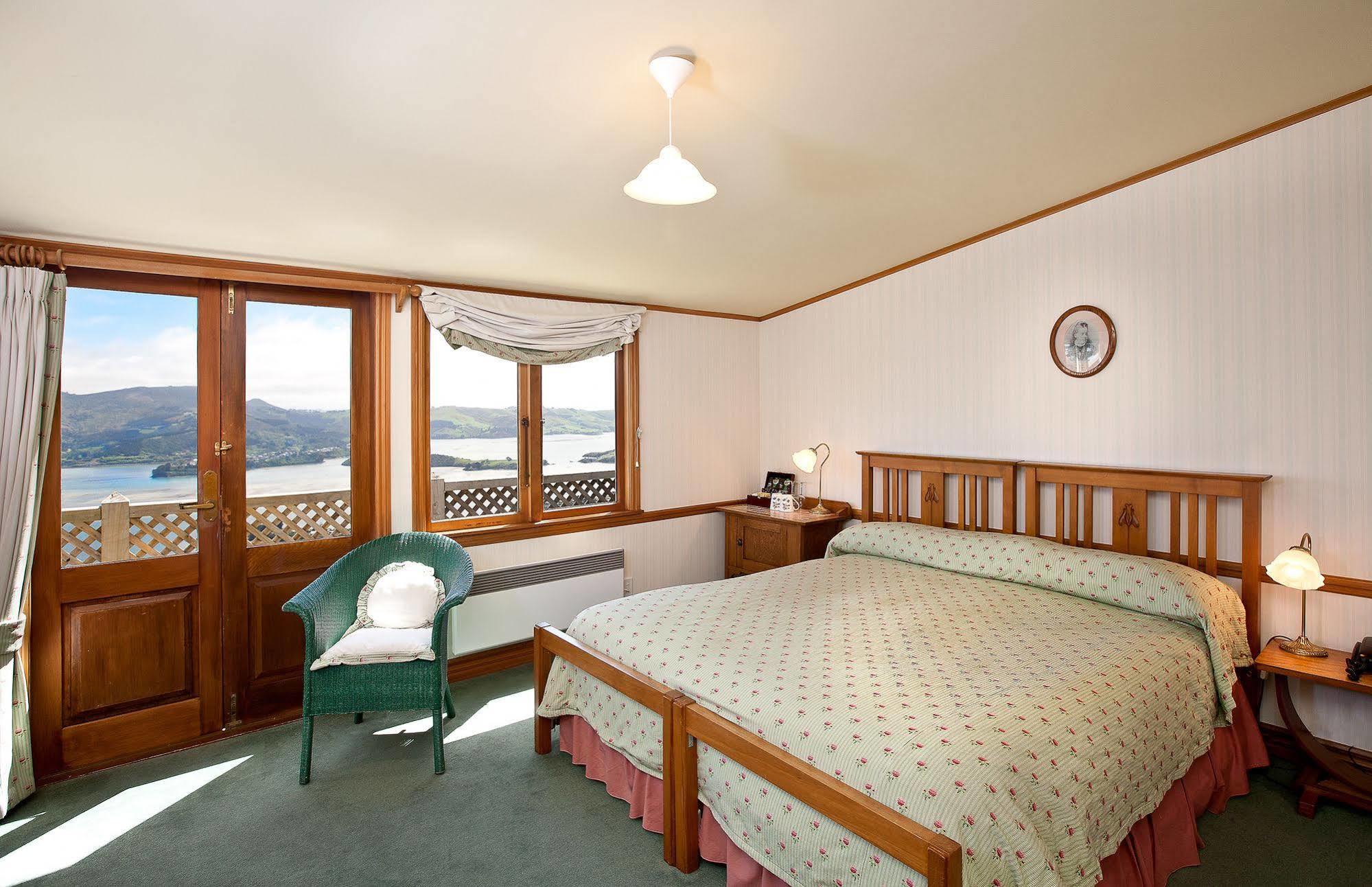 Larnach Lodge & Stable Stay Dunedin Eksteriør bilde
